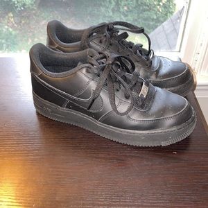 EUC Nike Air Force 1 Black 6.5Y Youth